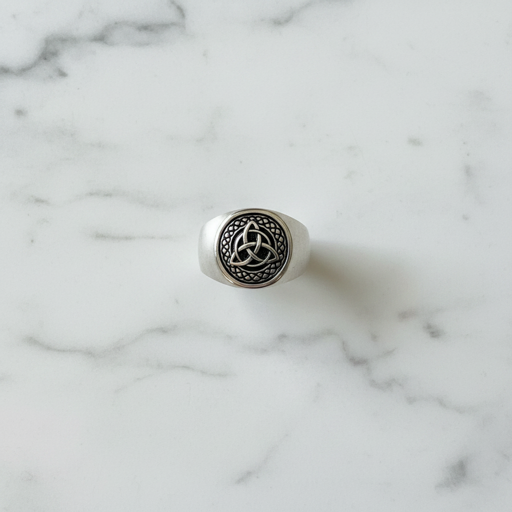 Triquetra Ring - Marble