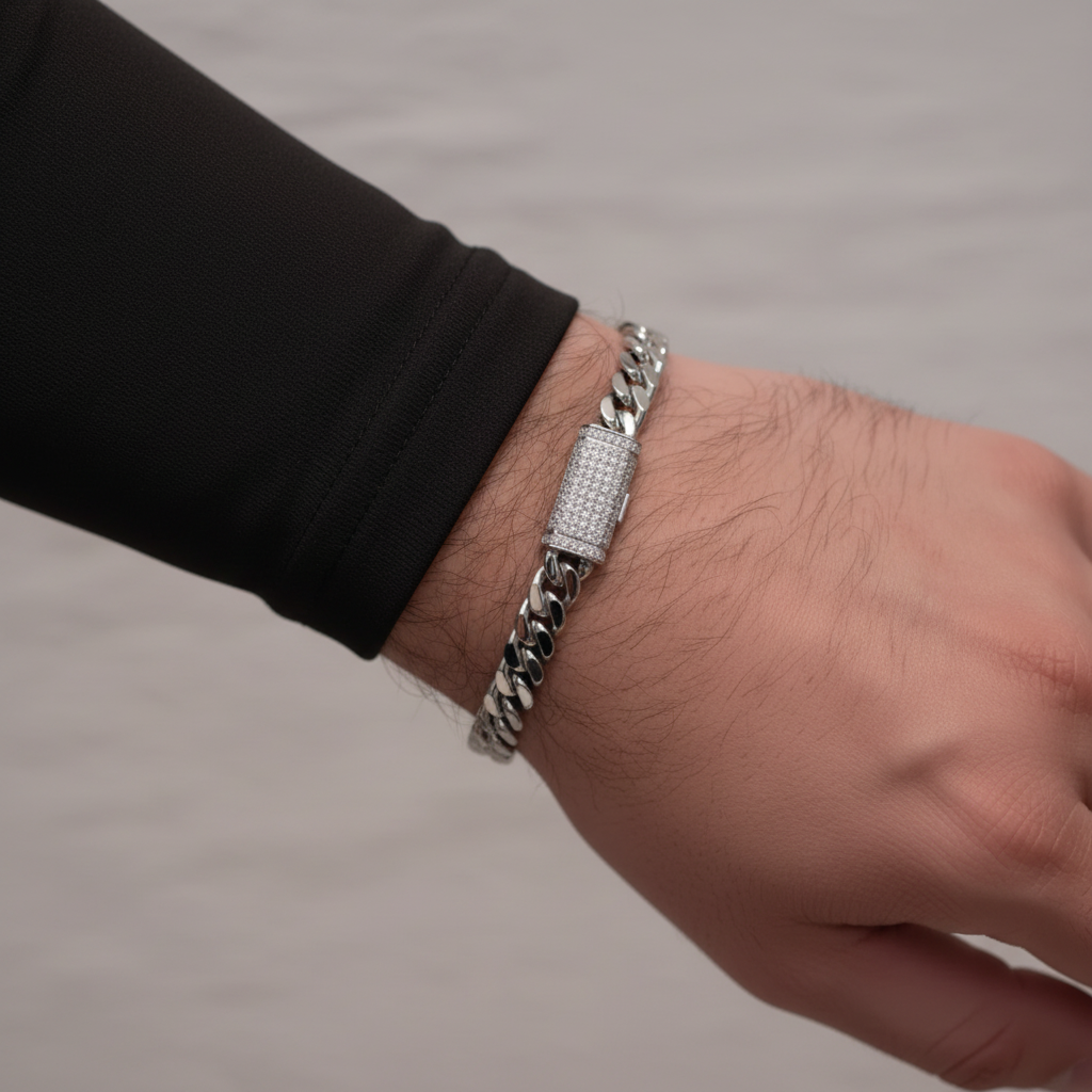 צמיד קובני מיאמי 8mm פאווה - מודל שרוול שחור