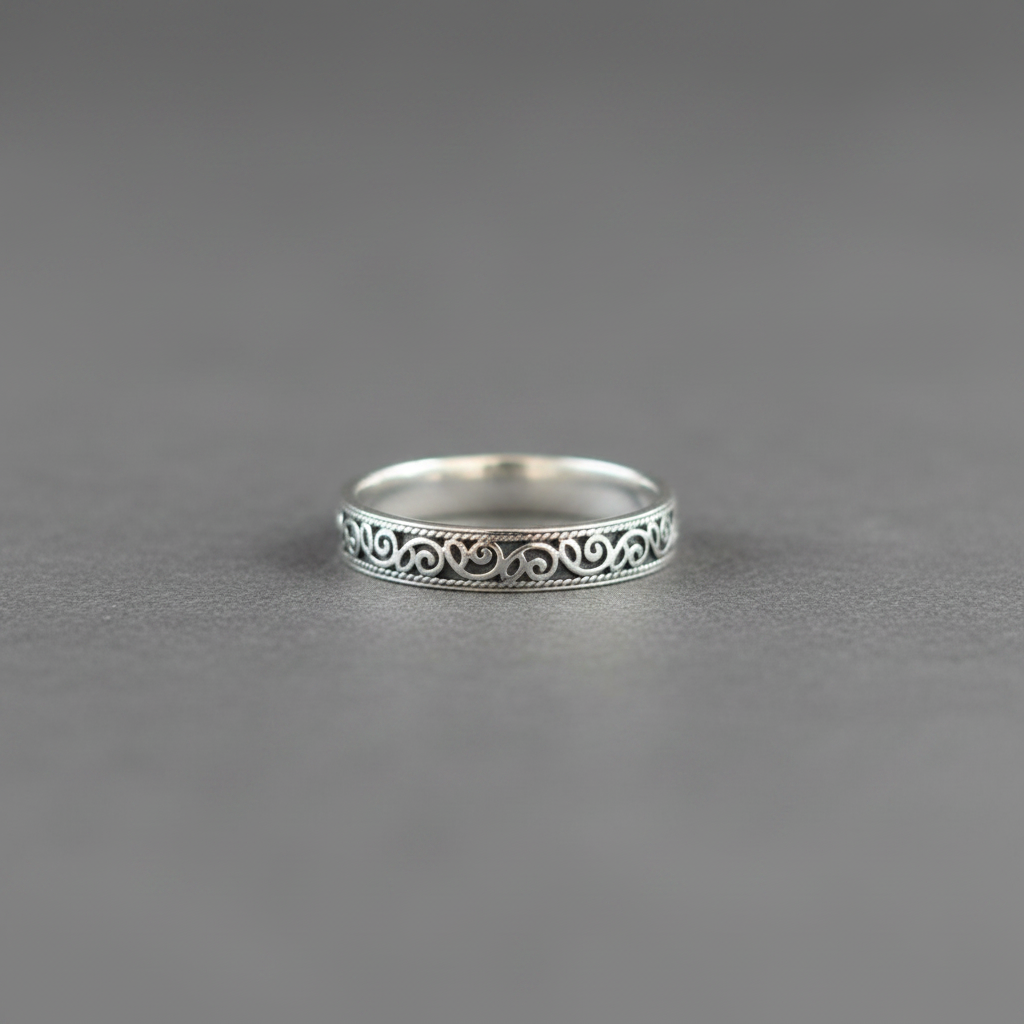 Filigree Band Ring | Victor - side profile