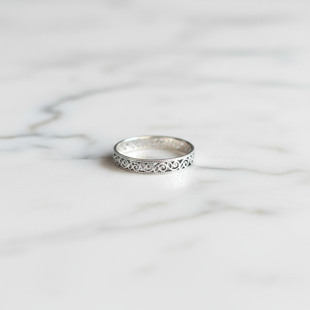 Filigree Band Ring | Victor